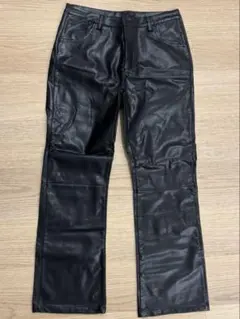 ブラックレザーフレアパンツ