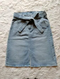LEVI'S　ライトブルー　デニムタイトスカート