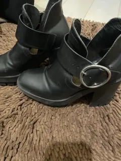 ZARAのブーツ