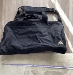 adidas 黒 ダッフル　ボストン　旅行スポーツバッグ 約50cm