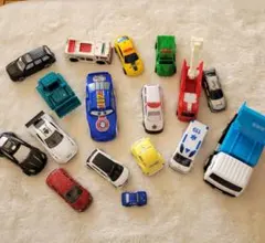 ミニカー　おもちゃ18台セット