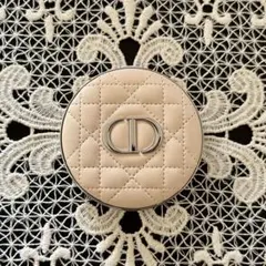 DIOR フォーエヴァー ヌード マットフィルター (01)