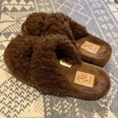 tal. by yumi ファーサンダル　淡色　ブラウン　ファースリッパ