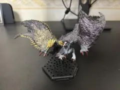 モンスターハンター　フィギュア　（ゴアマガラ）