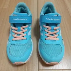 ニューバランス NB HANZO V3 18cm キッズ スニーカー 水色 美品