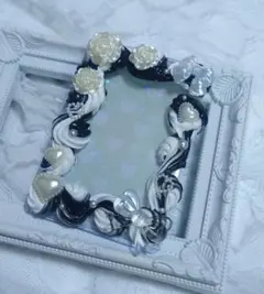 ハンドメイド　硬質ケース　トレカケース　ホイップデコ　推し活　黒　白