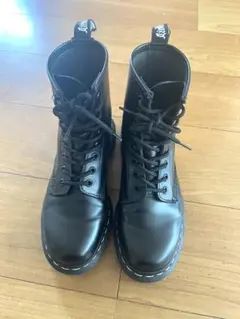 Dr. Martens（ドクターマーチン）8ホールブーツ／日本限定モデル