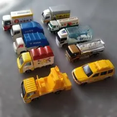 トミカ 　特殊車両　10台セットのサムネイル