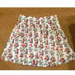 新品未使用！ミッシュマッシュ　花柄　スカート　サイズ2 フラワー　ミニ