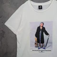 ニューバランス Tシャツ 70s名作広告 おばあちゃん 復刻グラフィック 白 Mのサムネイル