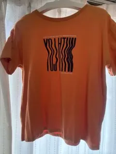 Kastane フロントロゴ 半袖Tシャツ オレンジ