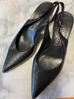 【Ferragamo】ブラックレザー スリングバックパンプス ６1/2 Dのサムネイル