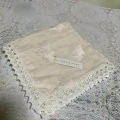 ヨシエイナバ　刺繍レースハンカチのサムネイル
