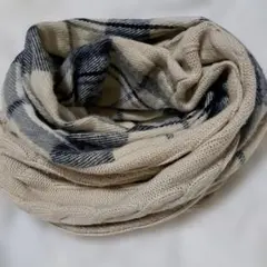 ♥️ニットマフラー クリーム色とのチェック柄【上品】であったかい
