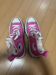 Converse Chuck Taylor ピンク厚底スニーカー