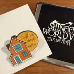 SHINee WORLD VIII ランダムピンバッジ - メルカリ