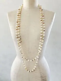 ヴィンテージ ホワイトパールとゴールドの二重ネックレス
