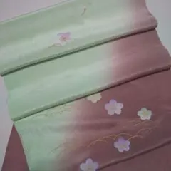 和装小物 正絹 落ちついた紫がかっている茶とエメラルドグリーン色の帯揚げ