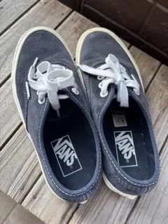 VANS ネイビースエード ローカットスニーカー