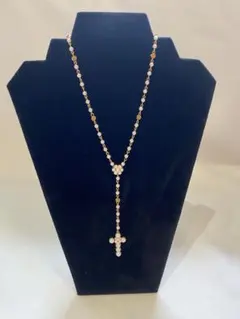 パール風ビーズの十字架ネックレス