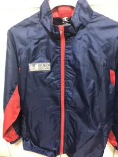 チャンピオンウィンドブレーカー