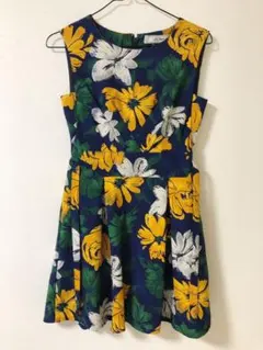 リリーブラウン　花柄ワンピース