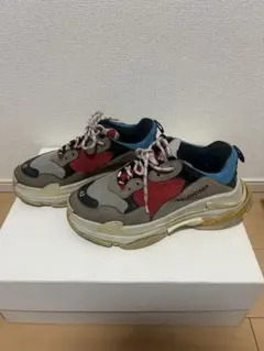 BALENCIAGA Triple S スニーカー 42のサムネイル