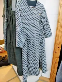 美品】ミナペルホネン forest village ワンピース 38 シルク - メルカリ