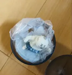 スマホスタンド デスクトップフィギュア　島二郎　ちいかわ　ハチワレ