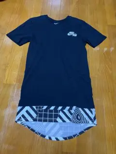 Nike Tシャツ ワンピースSサイズ 幾何学模様