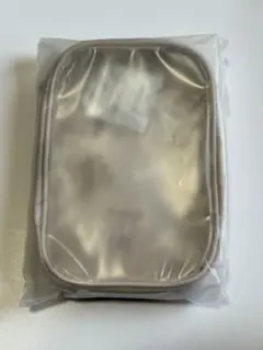 FANTASTICS HOPSTEPJUMP カラビナ付きマルチポーチ