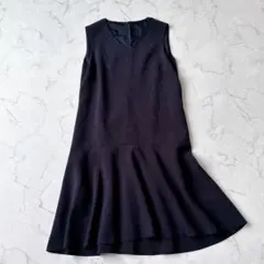 allureville ノースリーブ　フレアワンピース　ネイビー Vネックのサムネイル