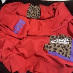 Baby doll 赤いフード付きパーカー