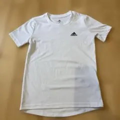 adidas 半袖 ワンポイントTシャツ 130cmのサムネイル