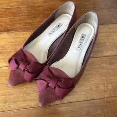 Diana バーガンディ リボン付き フラットシューズ