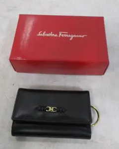 新品未使用品　箱付き　Salvatore Ferragamo キーケース　緑系 楽天市場】フェラガモ キーケース FERRAGAMO ガンチーニ 220383 758657