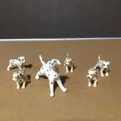 ミニチュア犬 6体セット 白黒斑点