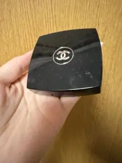 CHANEL DUO DE CAMELIAS フェイスパウダー 本体のみのサムネイル