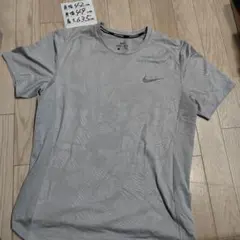 NIKERUNNING　ナイキランニング　トレーニングウェア　ランニングウェア