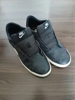 Nike ブラック スニーカー サイズ