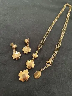 フォリフォリ　ピンクゴールド クローバー型 ネックレス イヤリング セット