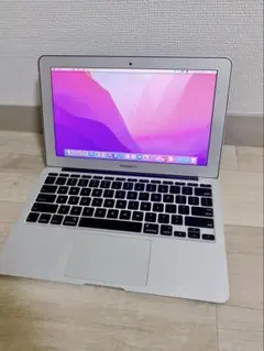 【バッテリー新品】MacBook Airのサムネイル
