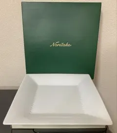ノリタケ　スクエアプレート　23㎝　白Noritake 陶磁器製　新品未使用