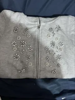 tocco closet 花刺繍 グレービジューパーカーのサムネイル