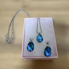 ネックレス　ピアスのセット