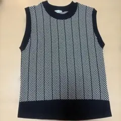 ヘリンボーンノースリーブニット