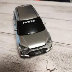 비매품 ！トヨタ ライズ RAIZE プルバックカー ブライトシルバーメタリック