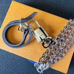 Louis Vuitton ネームタグ バッグチャーム パドロック セット | Mercari