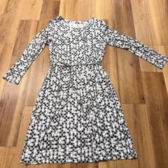 COURRGES グレージュ　ワンピース長袖　春物
