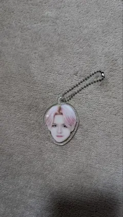 treasure ヨシ 顔アクキー